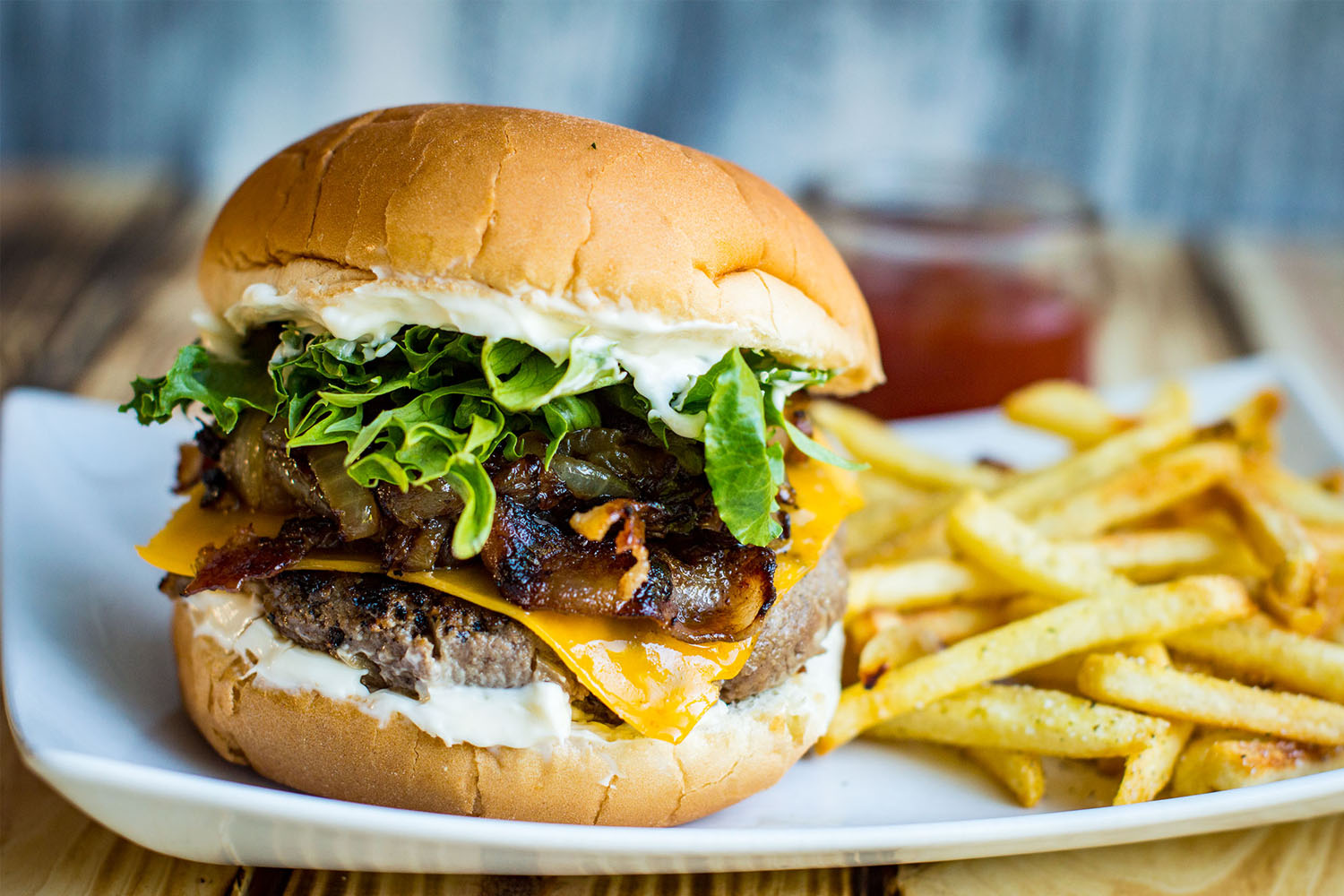 caramelized-onion-burger-featured-image